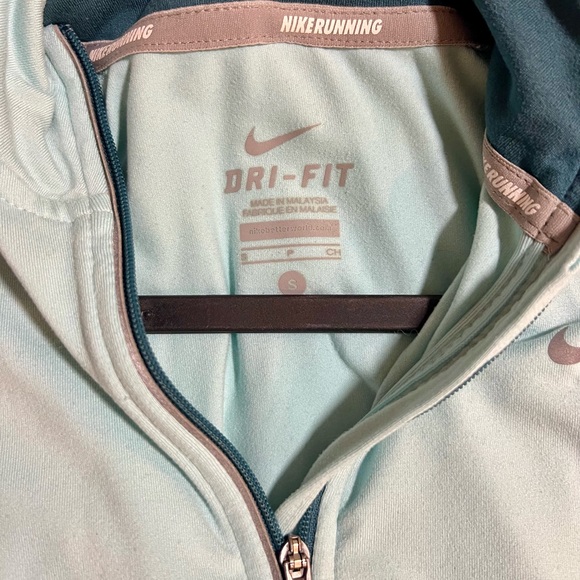 Nike running dri-fit size S - Picture 3 of 3